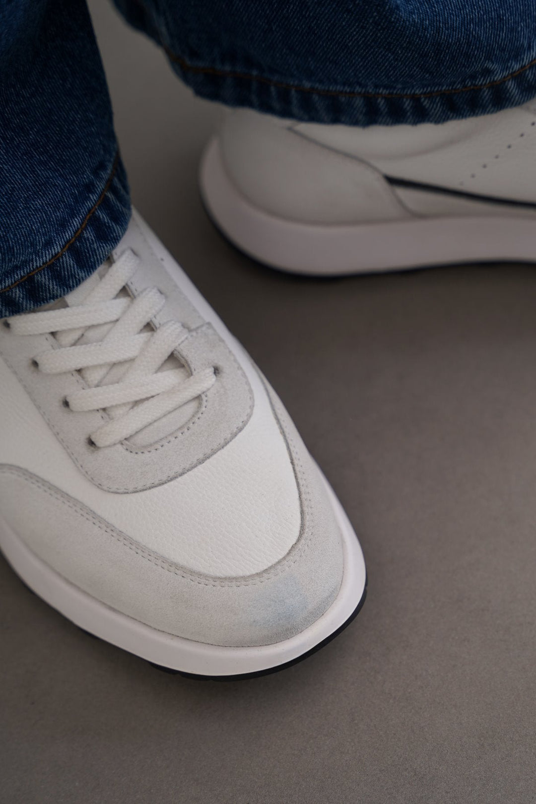 WHITE AIR LEATHER SNEAKERS