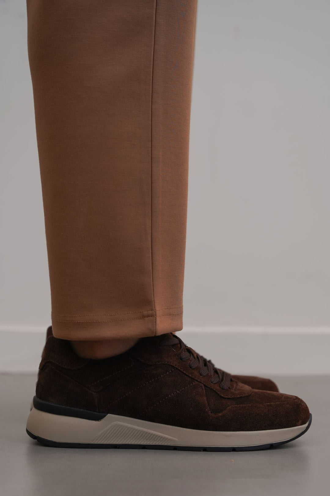 COFFEE LACE-UP LEATHER SNEAKERS