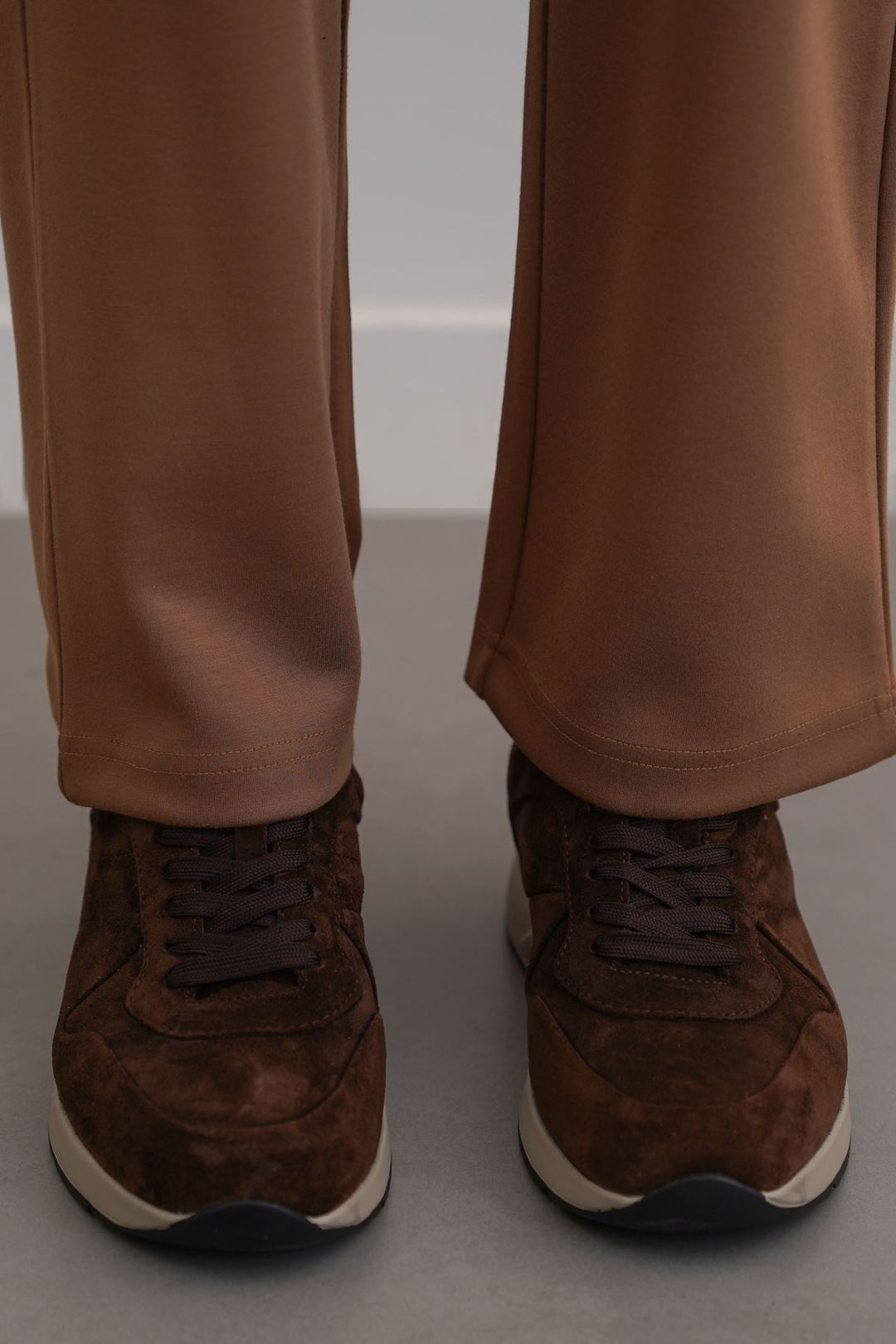 COFFEE LACE-UP LEATHER SNEAKERS