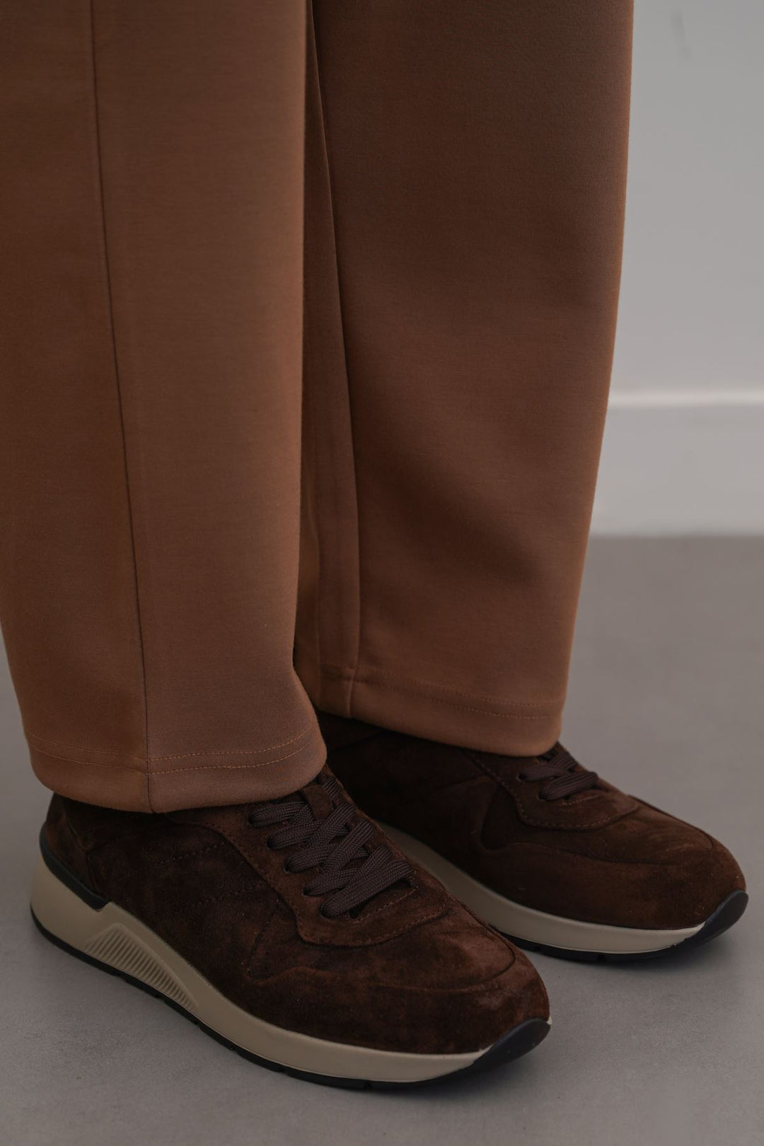 COFFEE LACE-UP LEATHER SNEAKERS