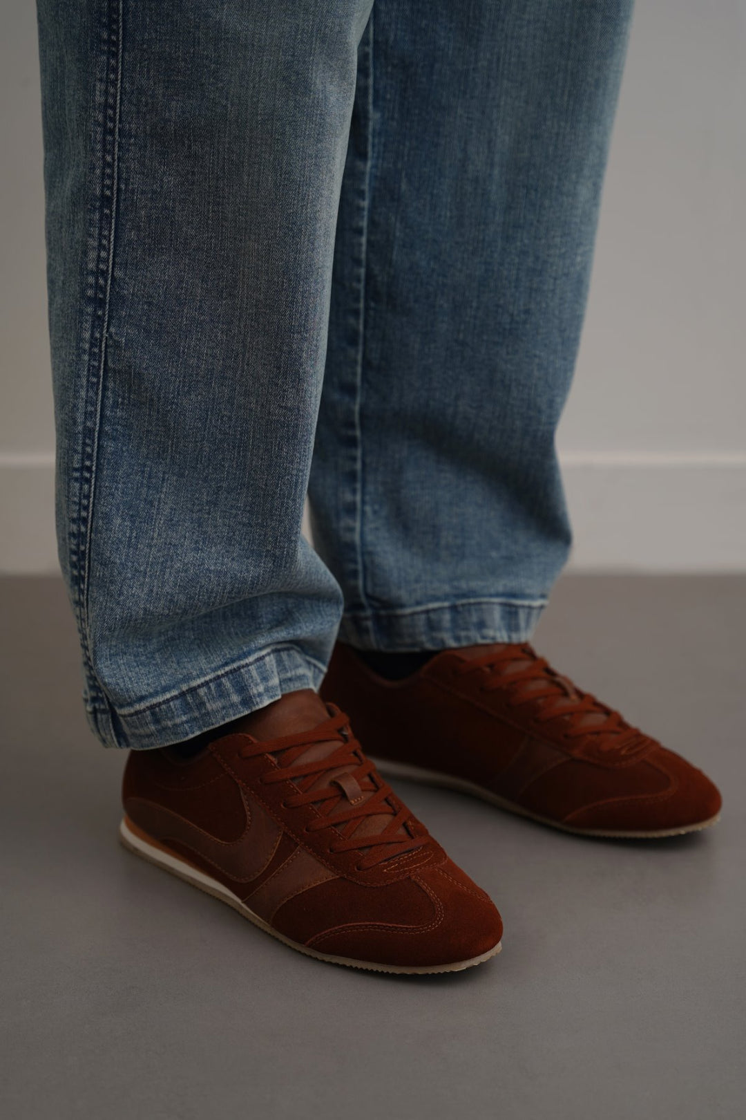 BROWN SUEDE LIFESTYLE SNEAKERS