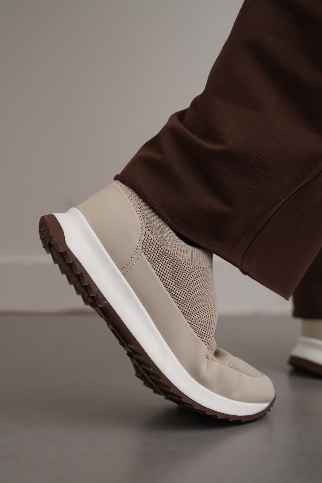 SAND SOCK-FIT CASUAL SNEAKERS