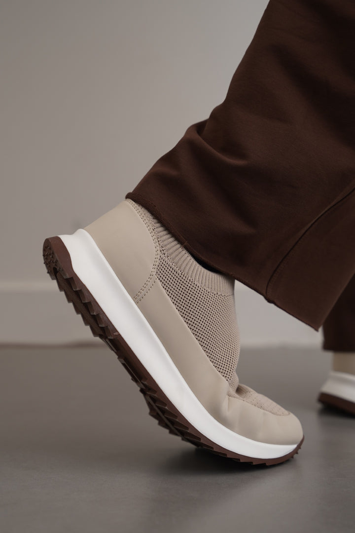 SAND SOCK-FIT CASUAL SNEAKERS