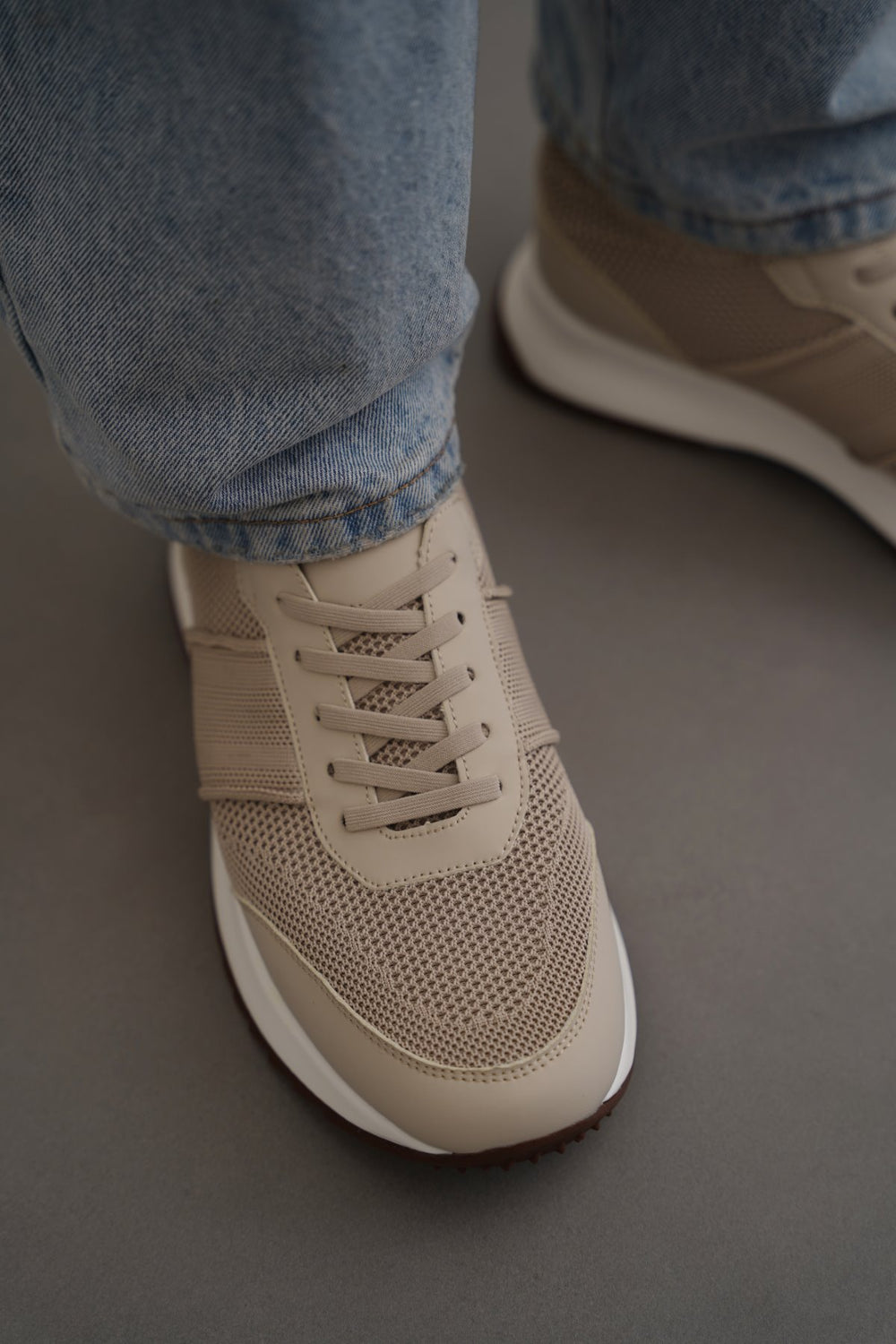SAND LACE-UP KNIT SNEAKERS