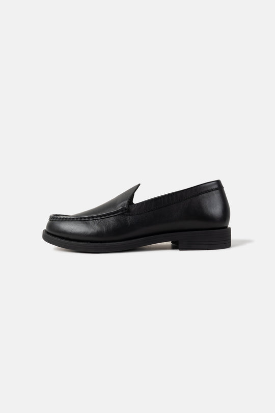 LEATHER SLIP-ON LOAFERS