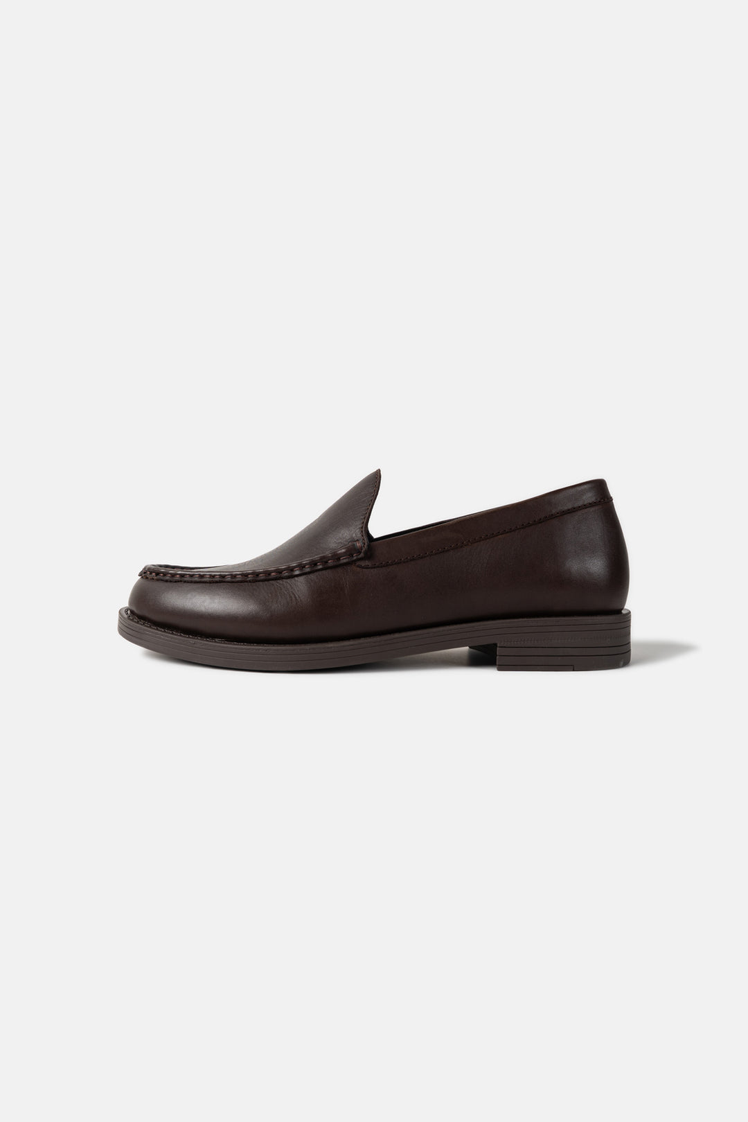 LEATHER SLIP-ON LOAFERS