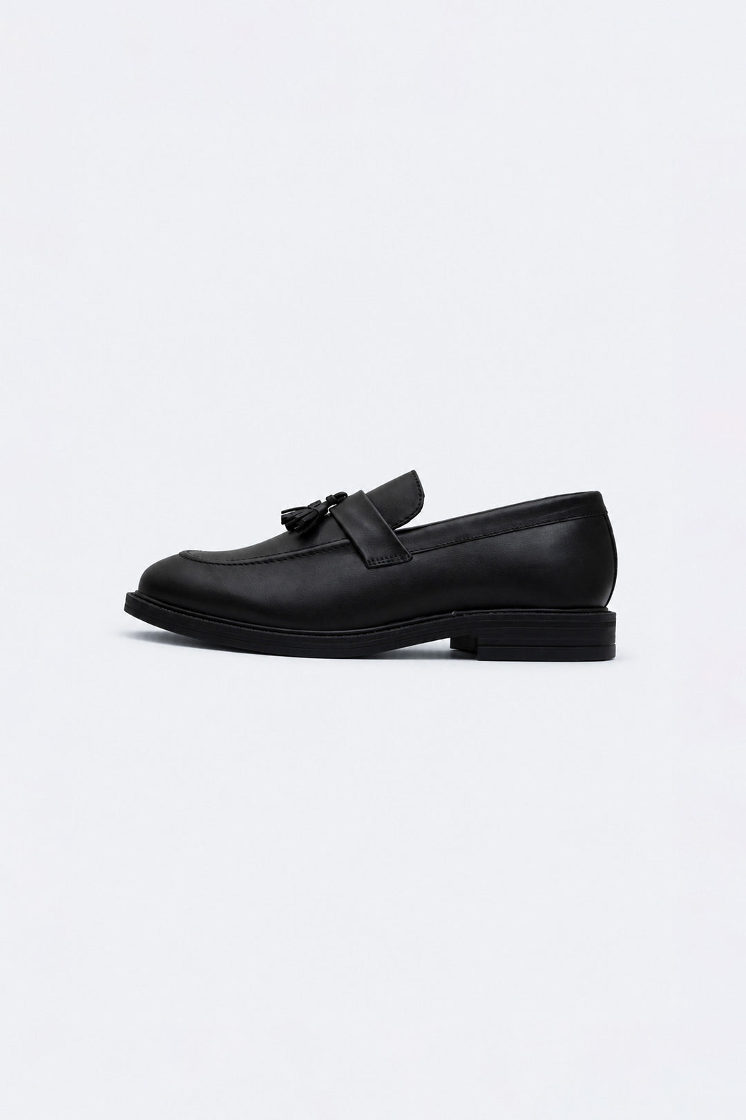 LEATHER TASSEL LOAFER