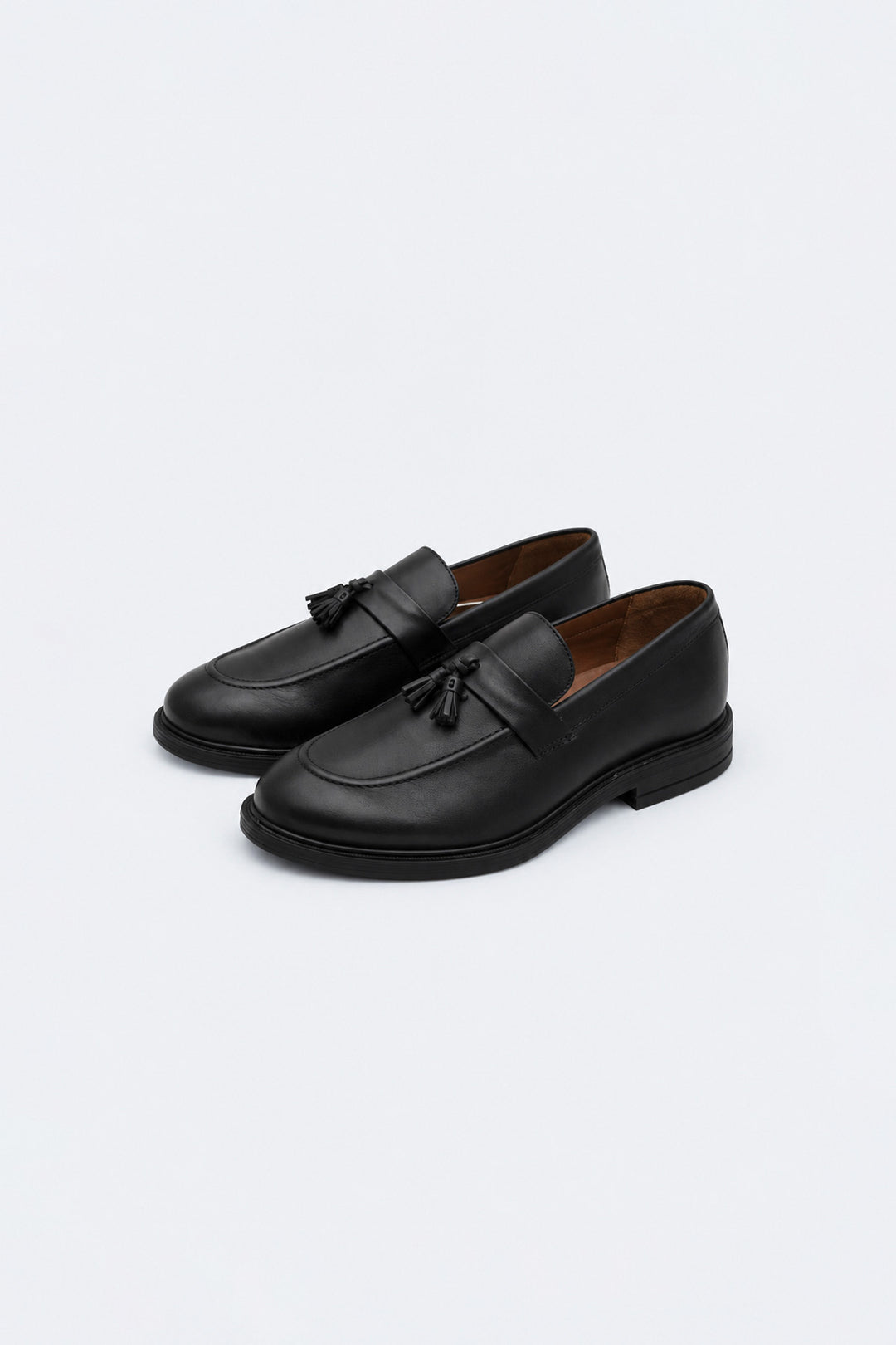 LEATHER TASSEL LOAFER
