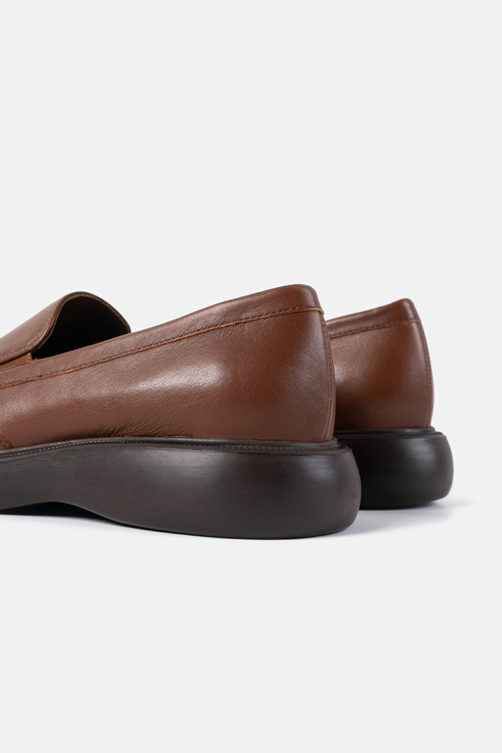 GRAINED LEATHER LOAFERS