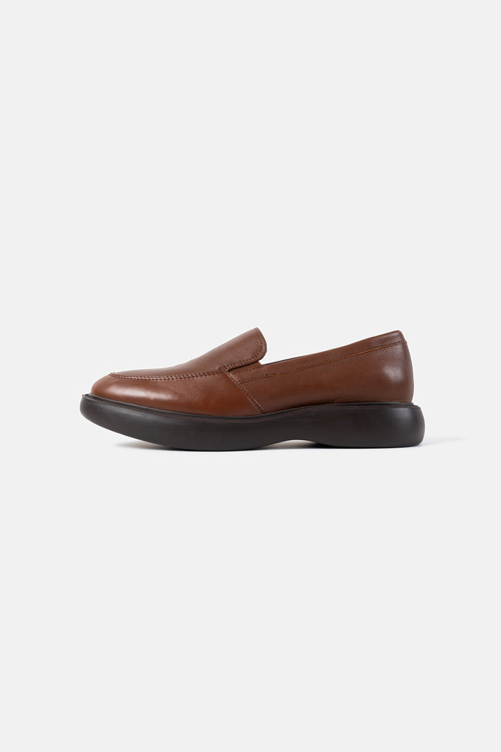 GRAINED LEATHER LOAFERS