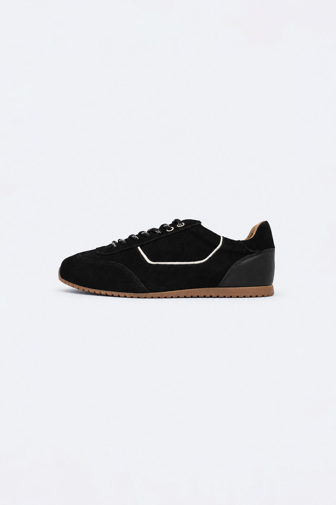 SLEEK LEATHER SNEAKERS