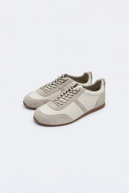 RETRO SNEAKERS