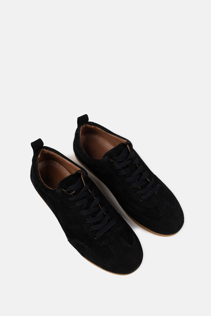 BLACK LOW-TOP SUEDE SNEAKERS