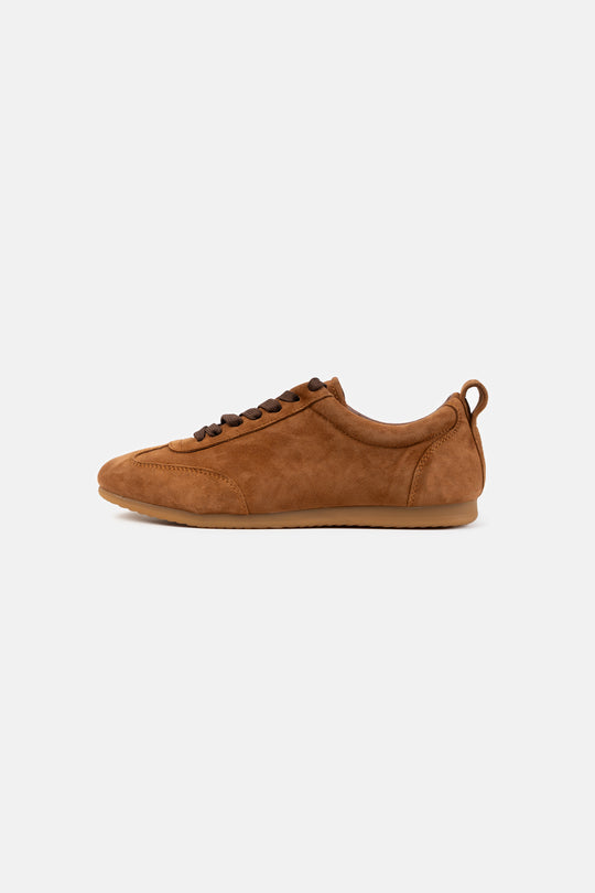 BROWN LOW-TOP SUEDE SNEAKERS