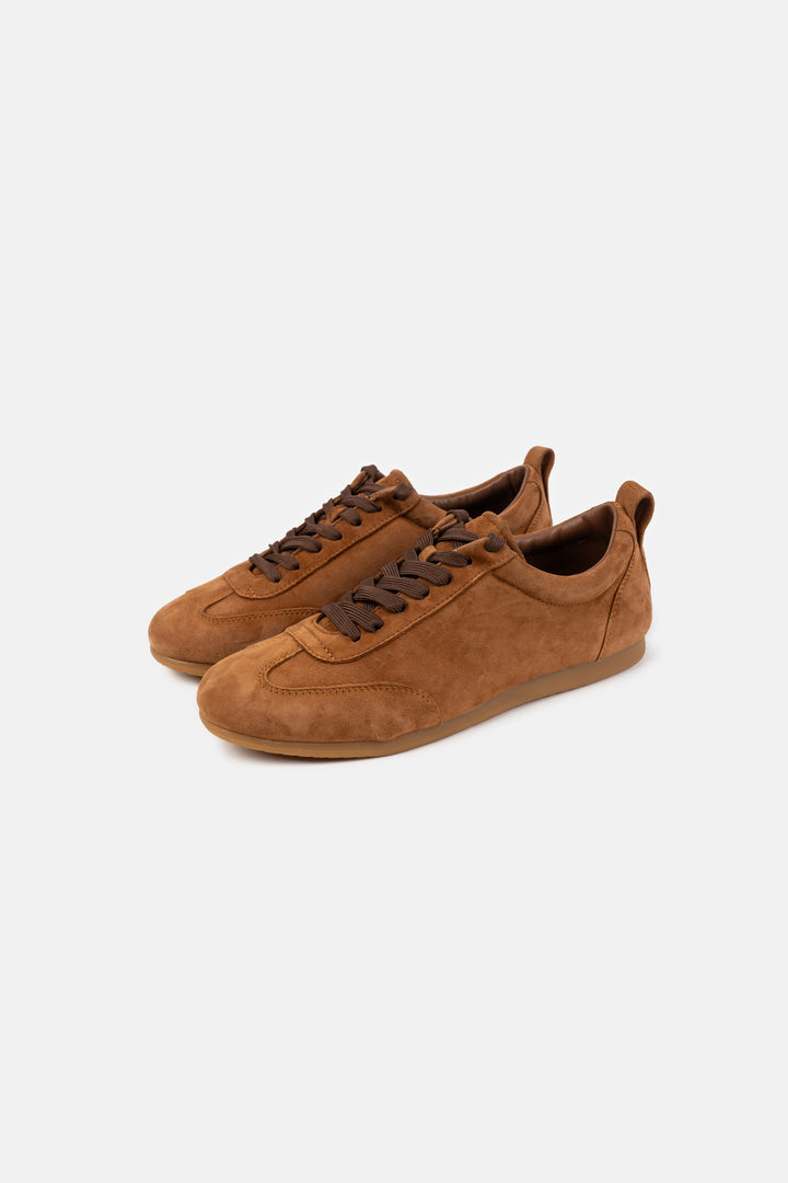 BROWN LOW-TOP SUEDE SNEAKERS