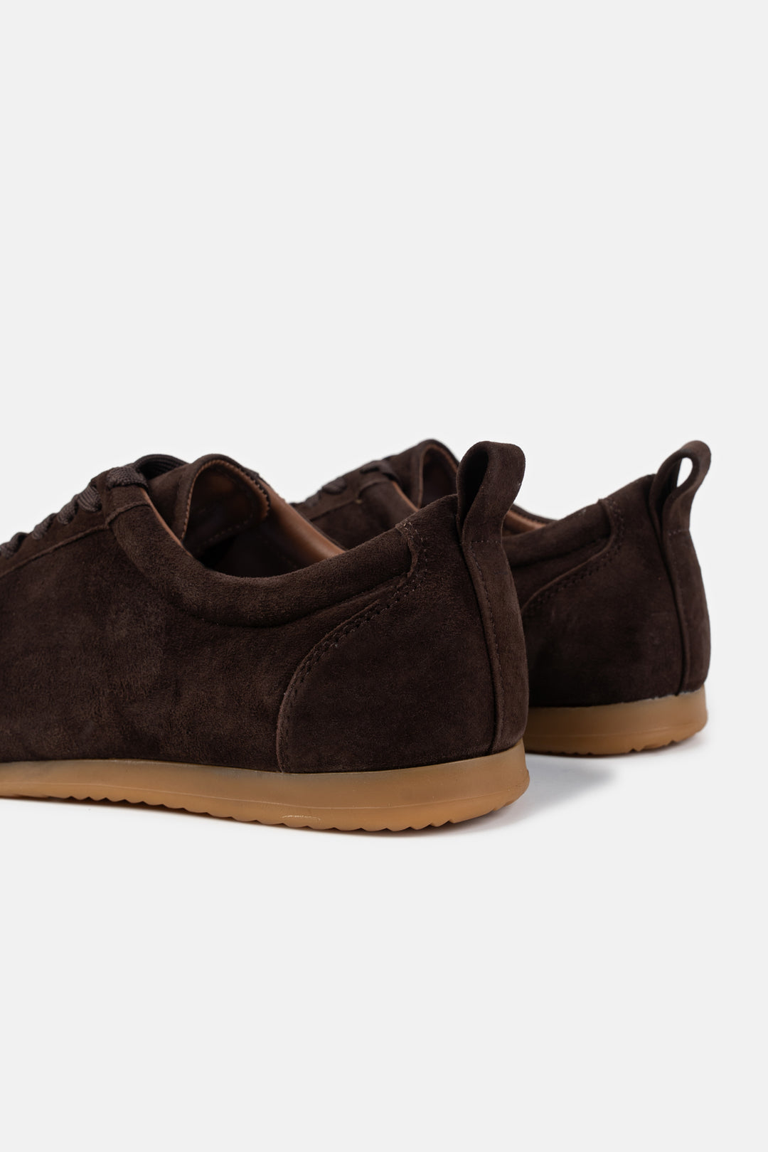 DARK BROWN LOW-TOP SUEDE SNEAKERS