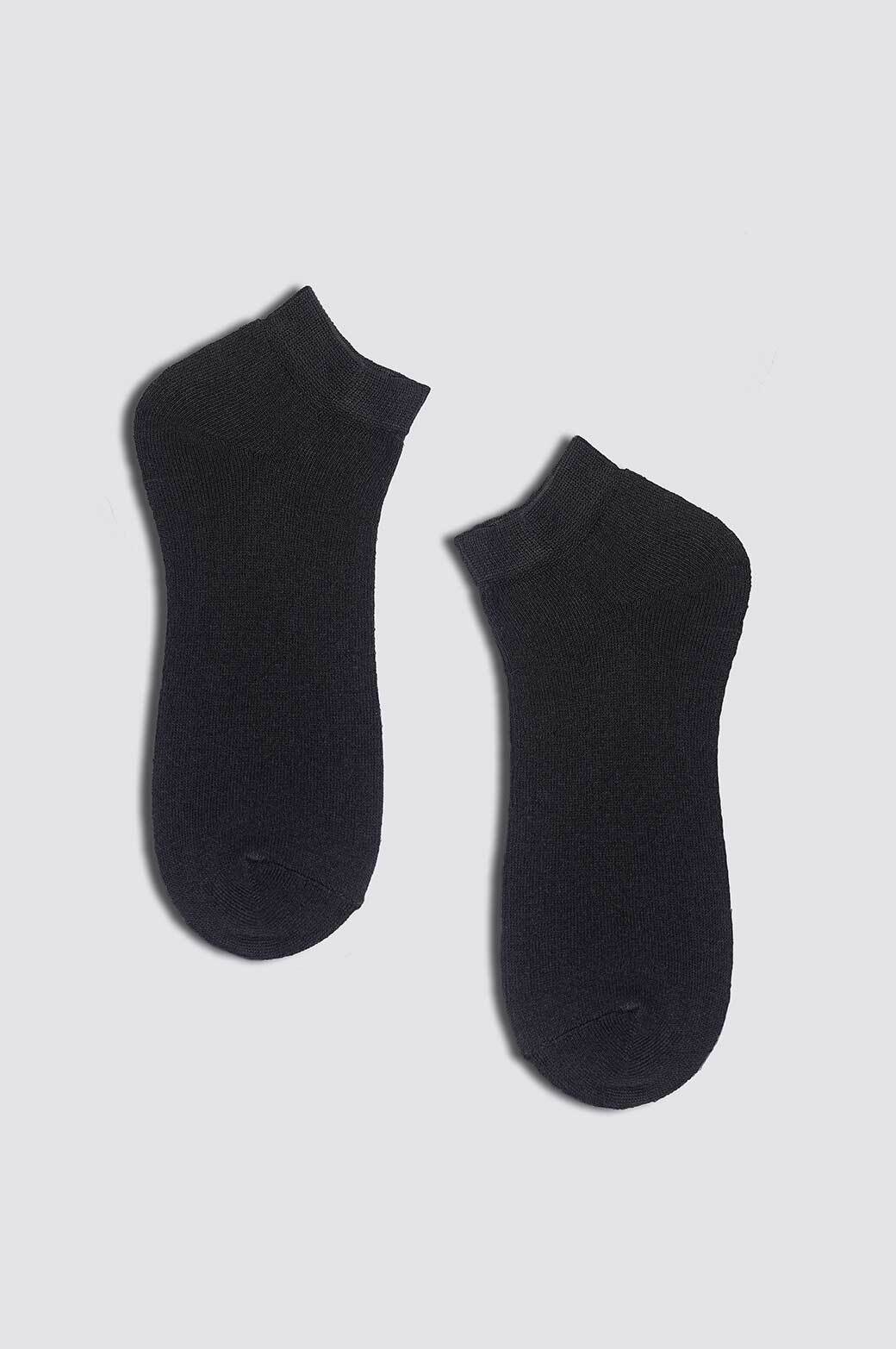 BLACK ANKLE SOCKS