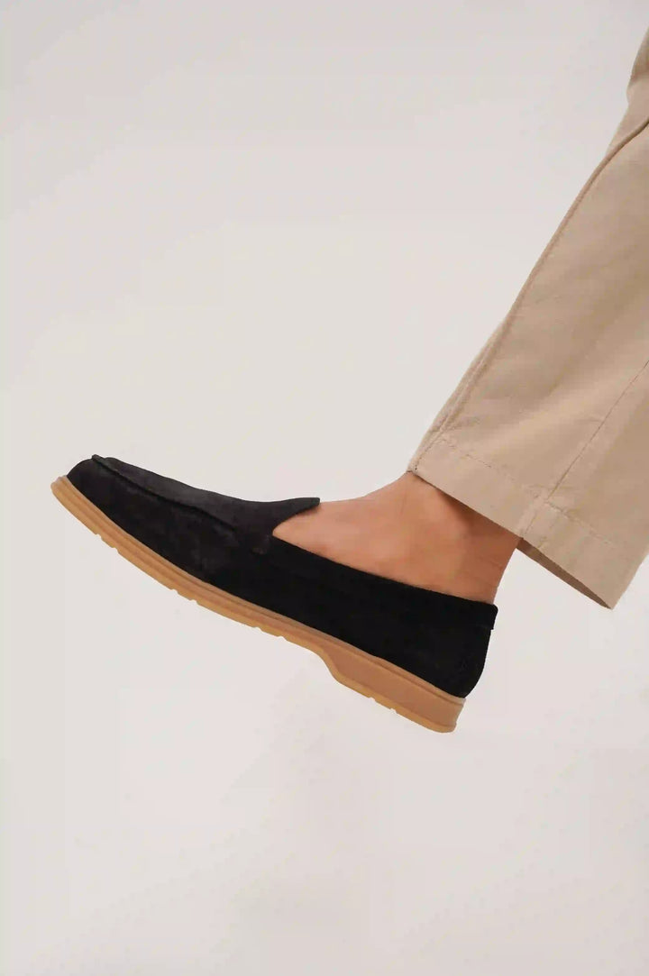 BLACK SLIP ON LOAFERS