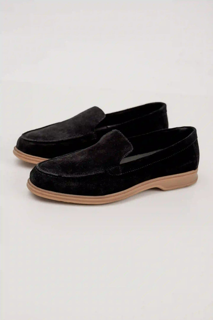 BLACK SLIP ON LOAFERS