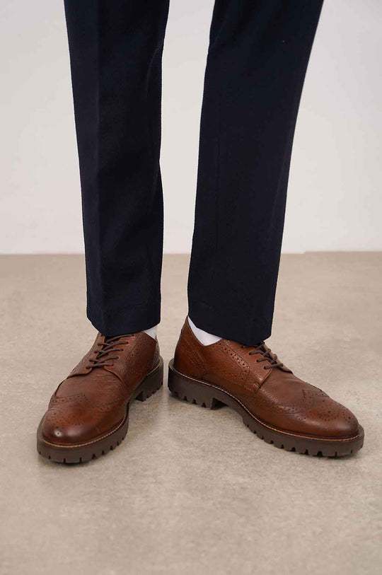 BROWN LOW-TOP LEATHER BROGUES