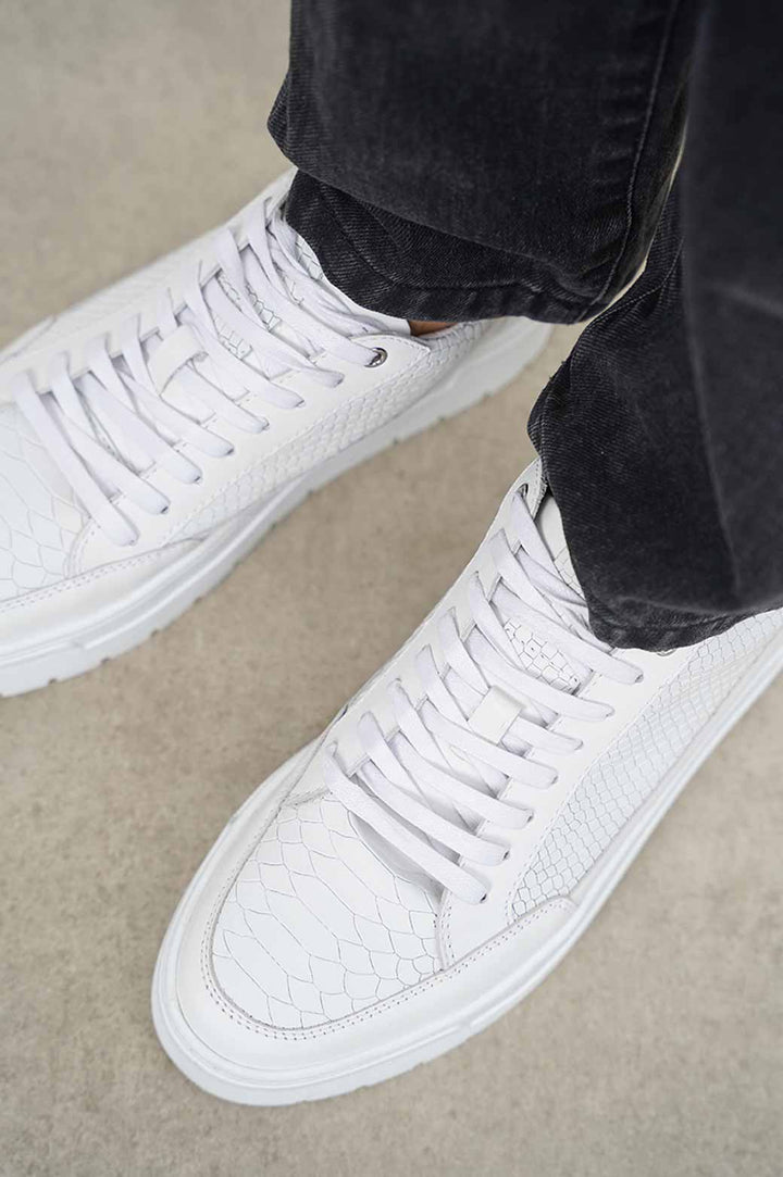 WHITE TEXTURED LEATHER SNEAKERS