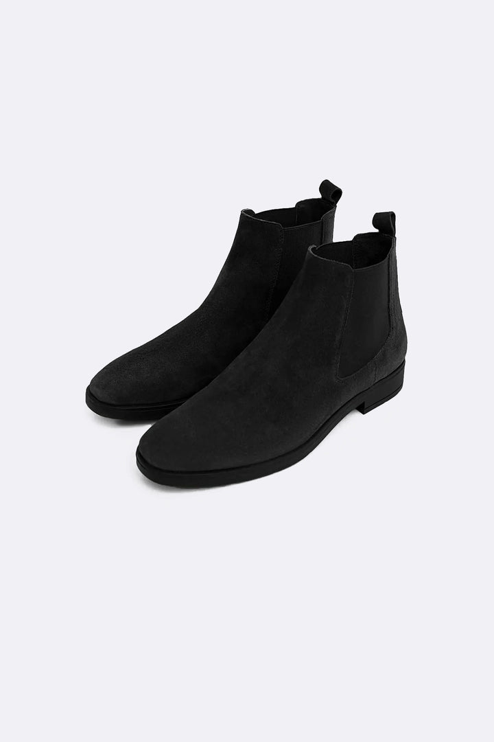 CLASSIC CHELSEA BOOTS