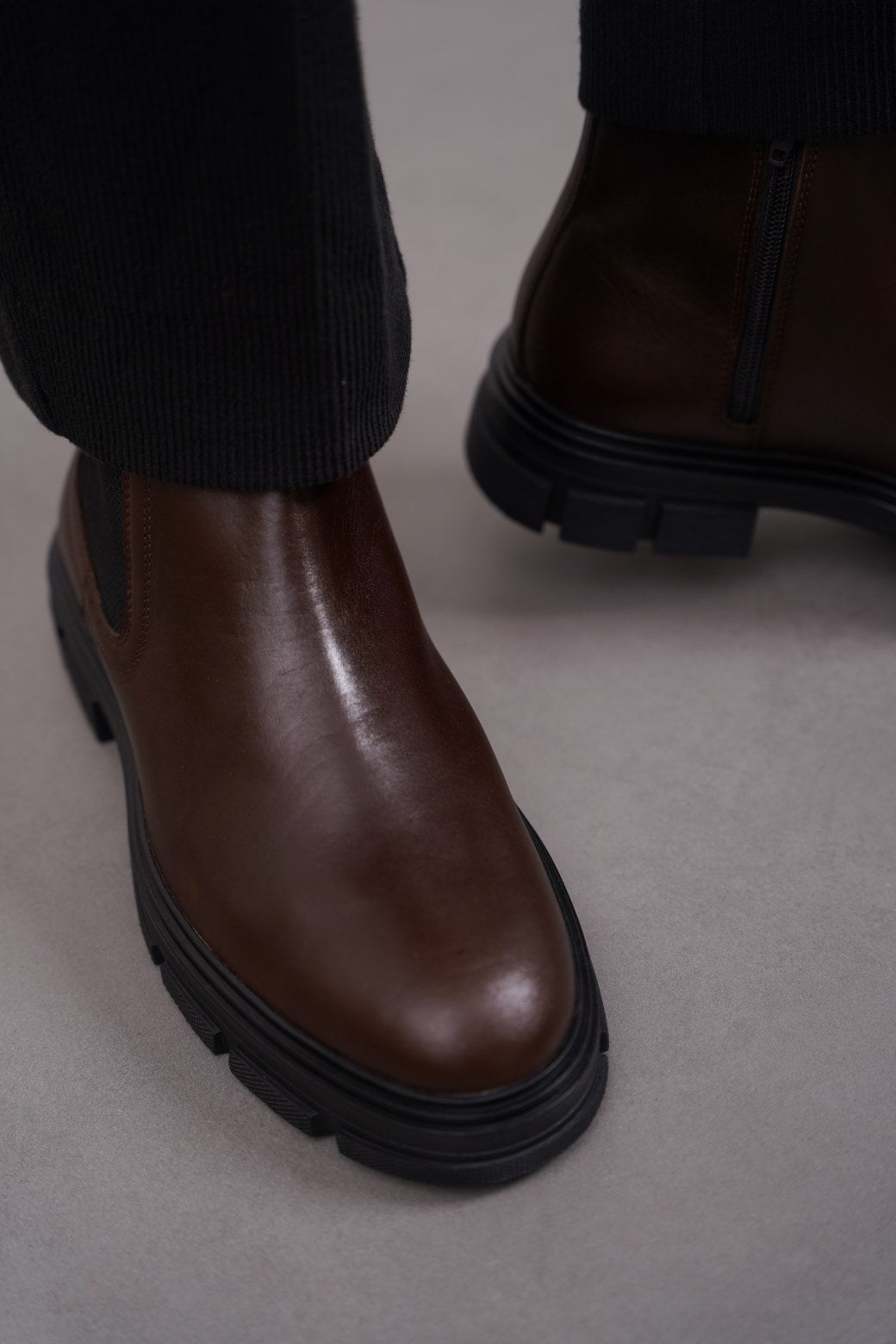 DARK BROWN CHUNKY LEATHER BOOTS