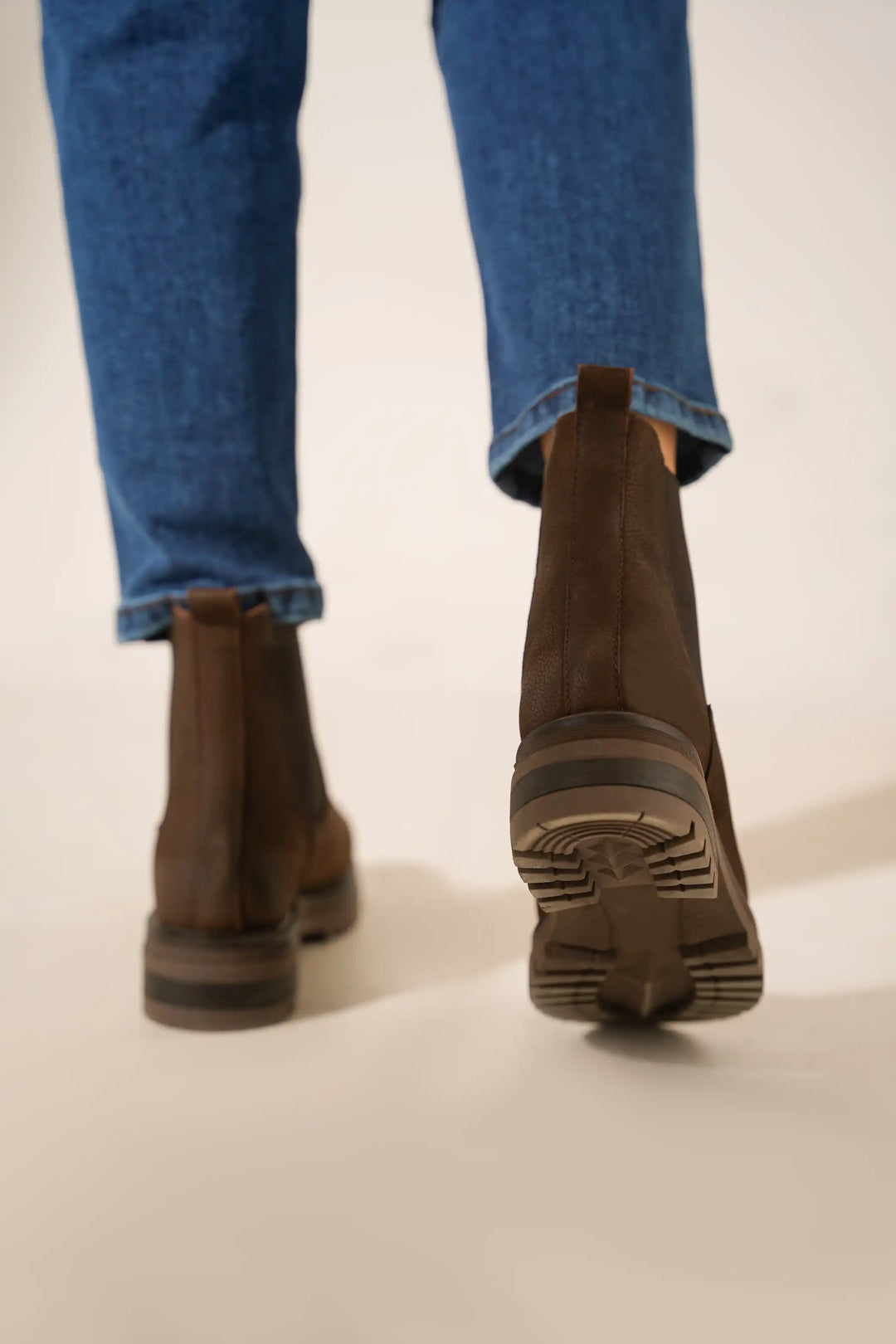 CHOCOLATE LEATHER CHELSEA BOOTS