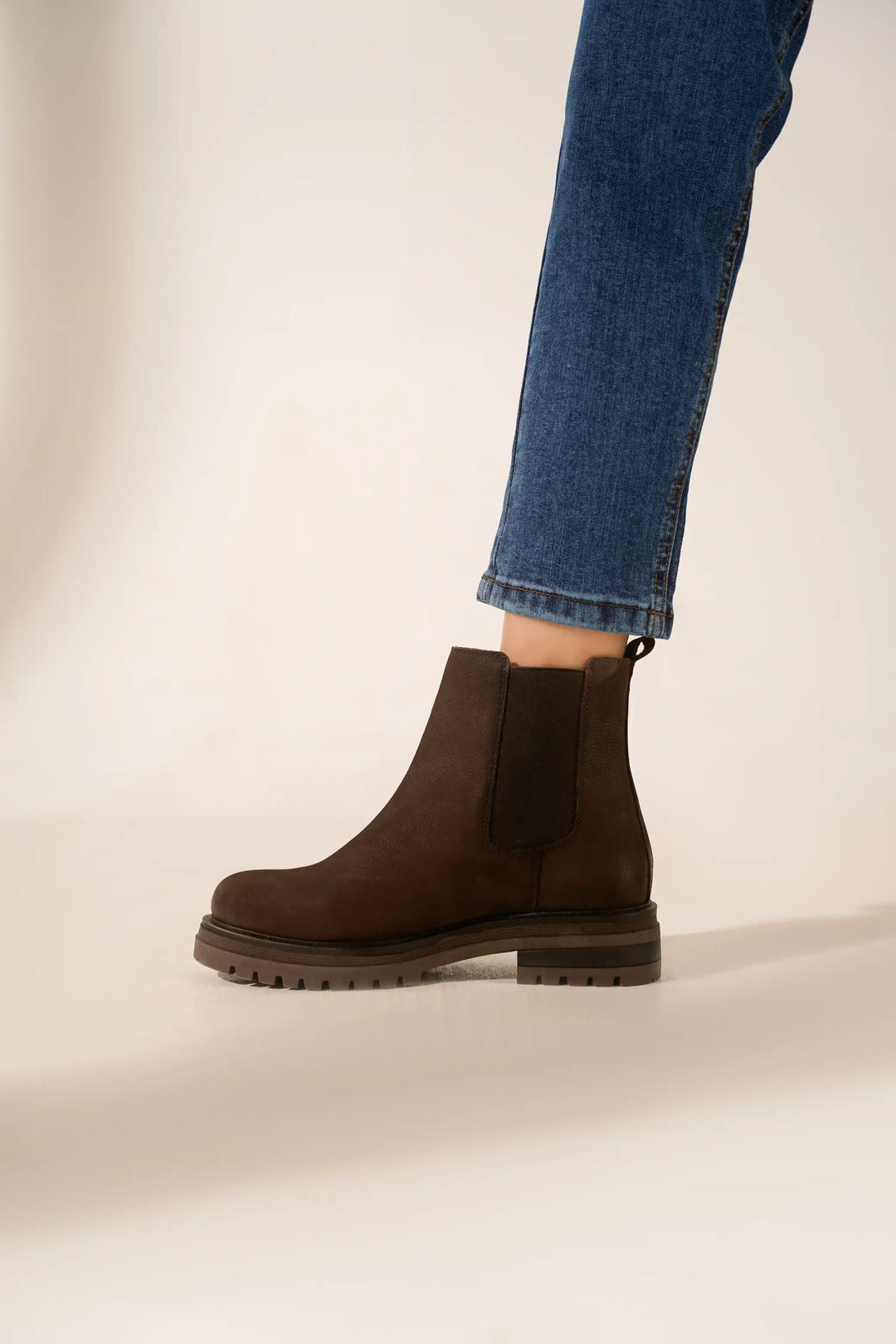 CHOCOLATE LEATHER CHELSEA BOOTS