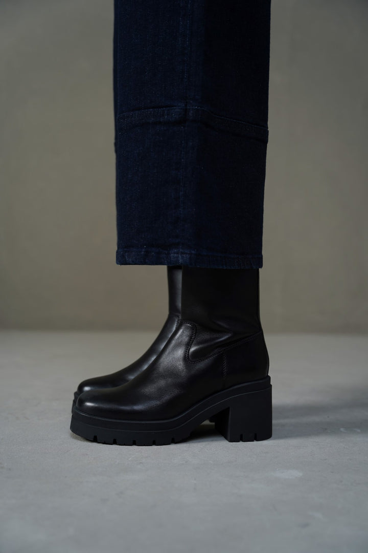 LEATHER PLATFORM BOOTS