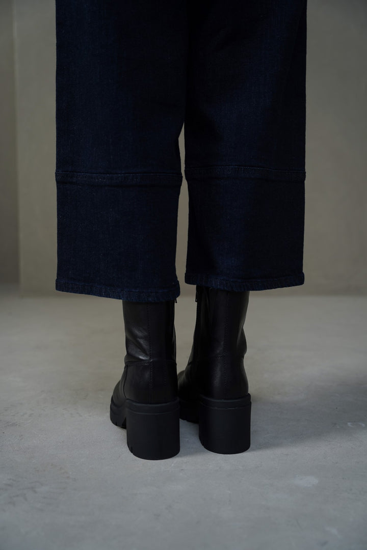 LEATHER PLATFORM BOOTS