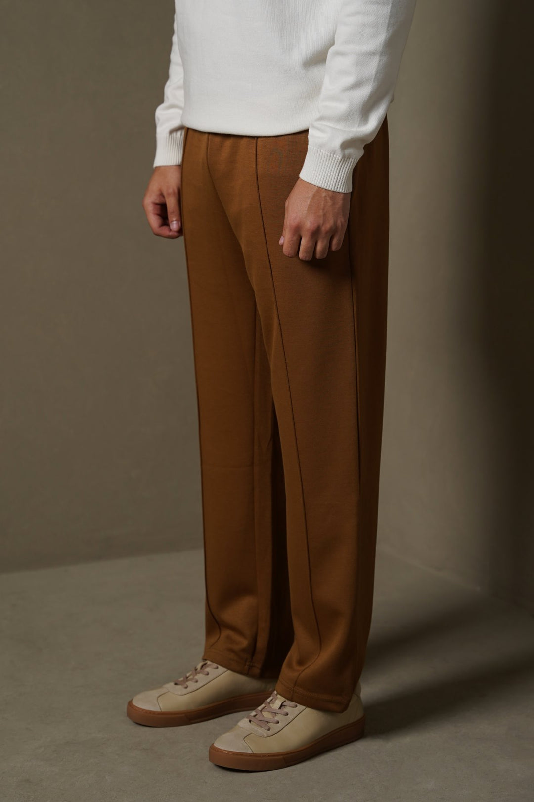CAMEL STRAIGHT KNITTED PANTS