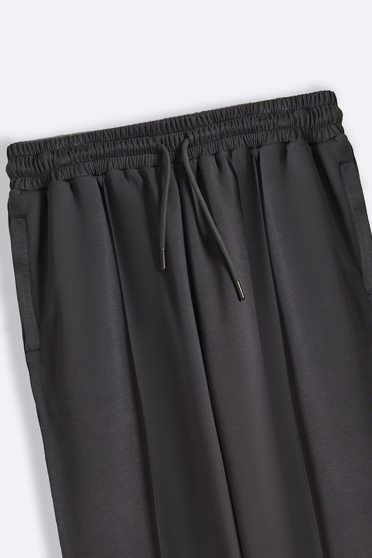 CHARCOAL STRAIGHT KNITTED PANTS