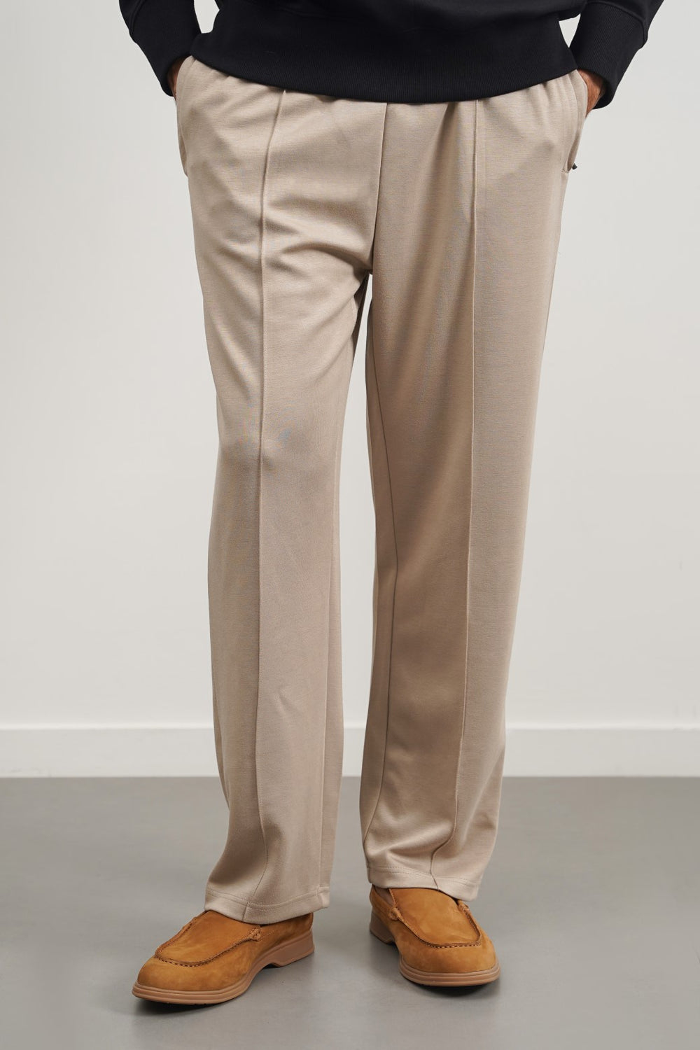 KHAKI STRAIGHT KNITTED PANTS