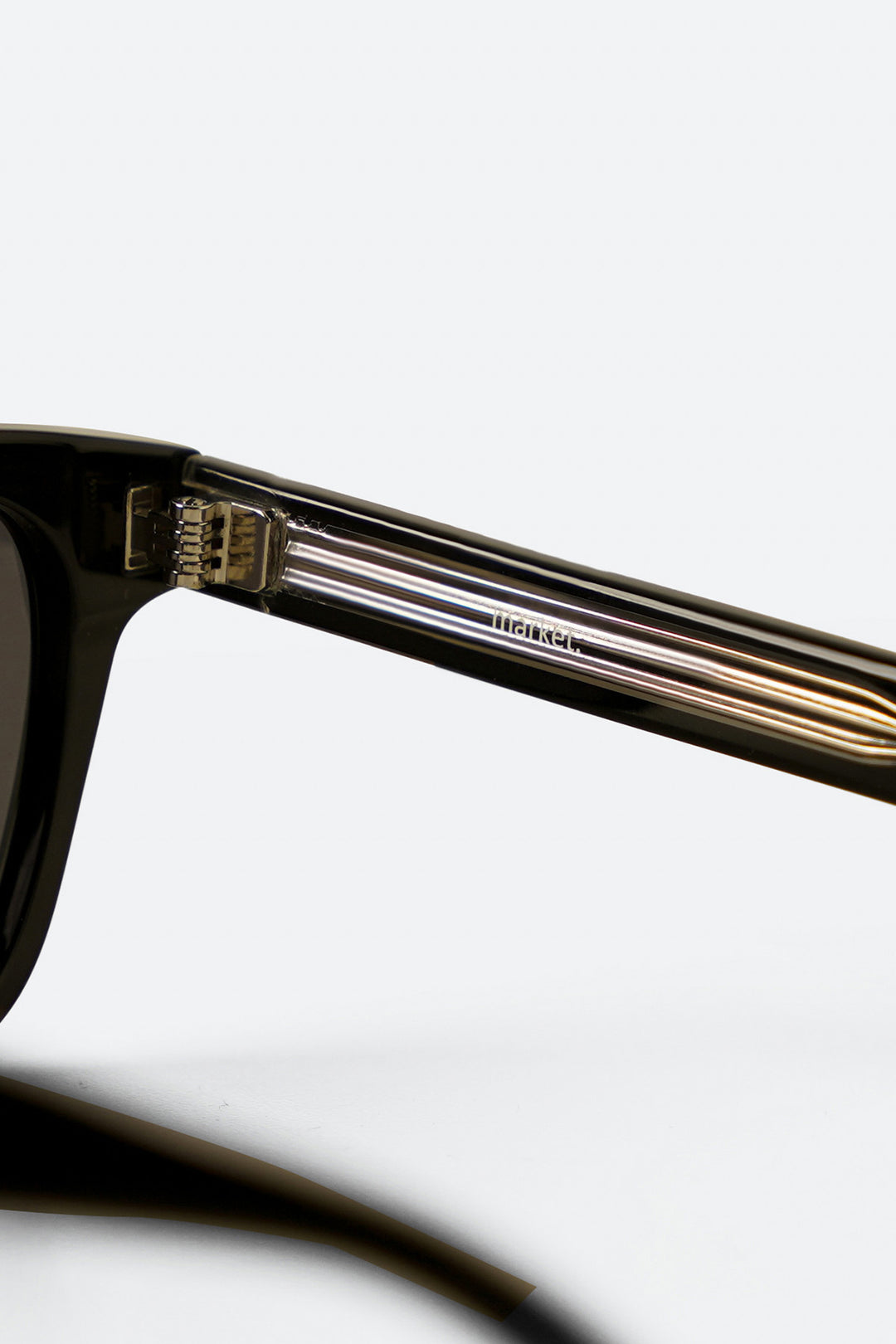 BLACK UNI SUN GLASSES