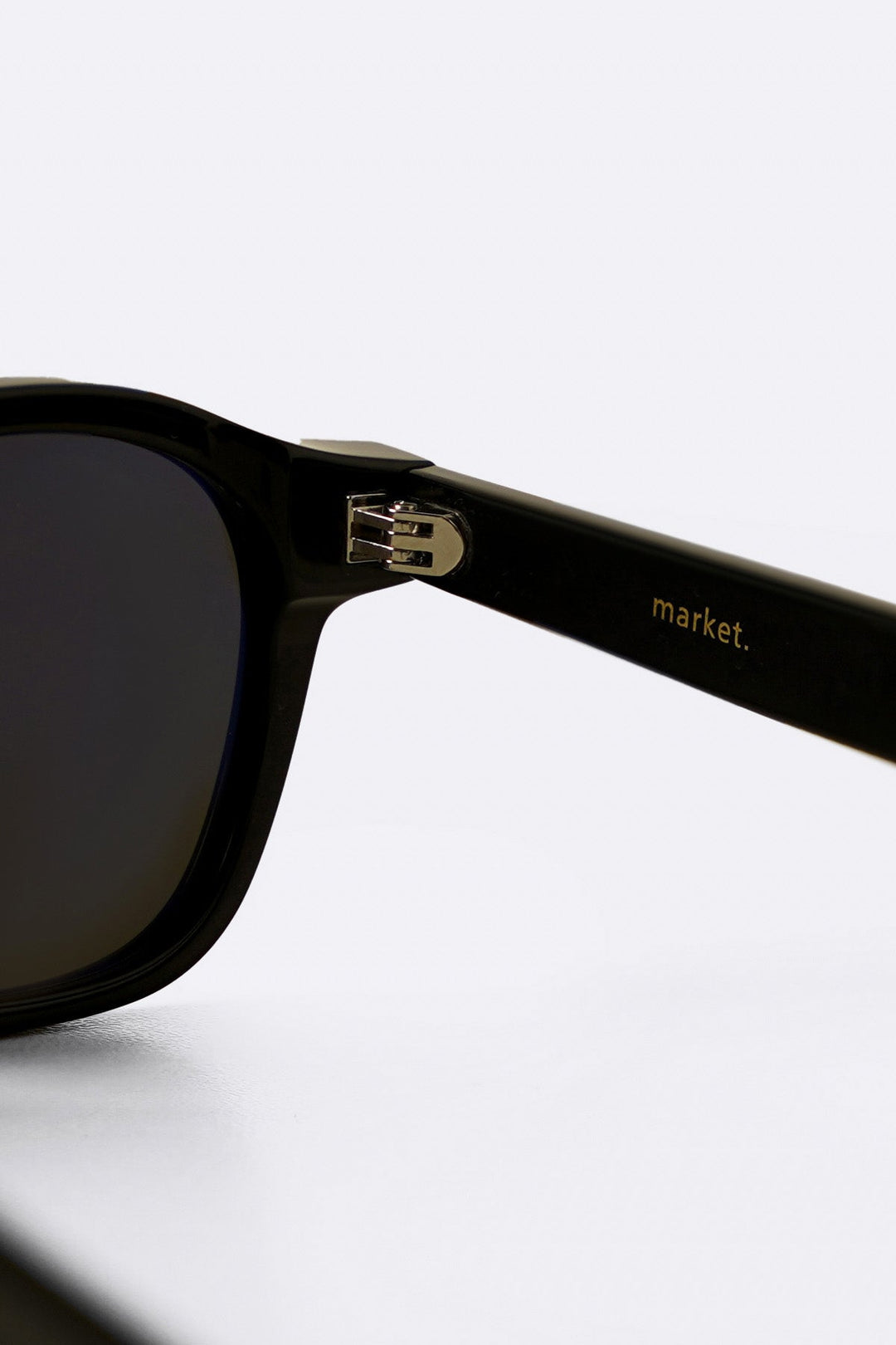 BLACK KARAKORUM BLACK