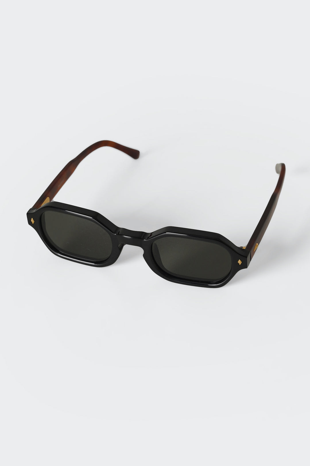 BLACK SUNDOWNER BLACK
