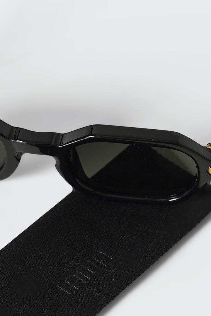 BLACK SUNDOWNER BLACK