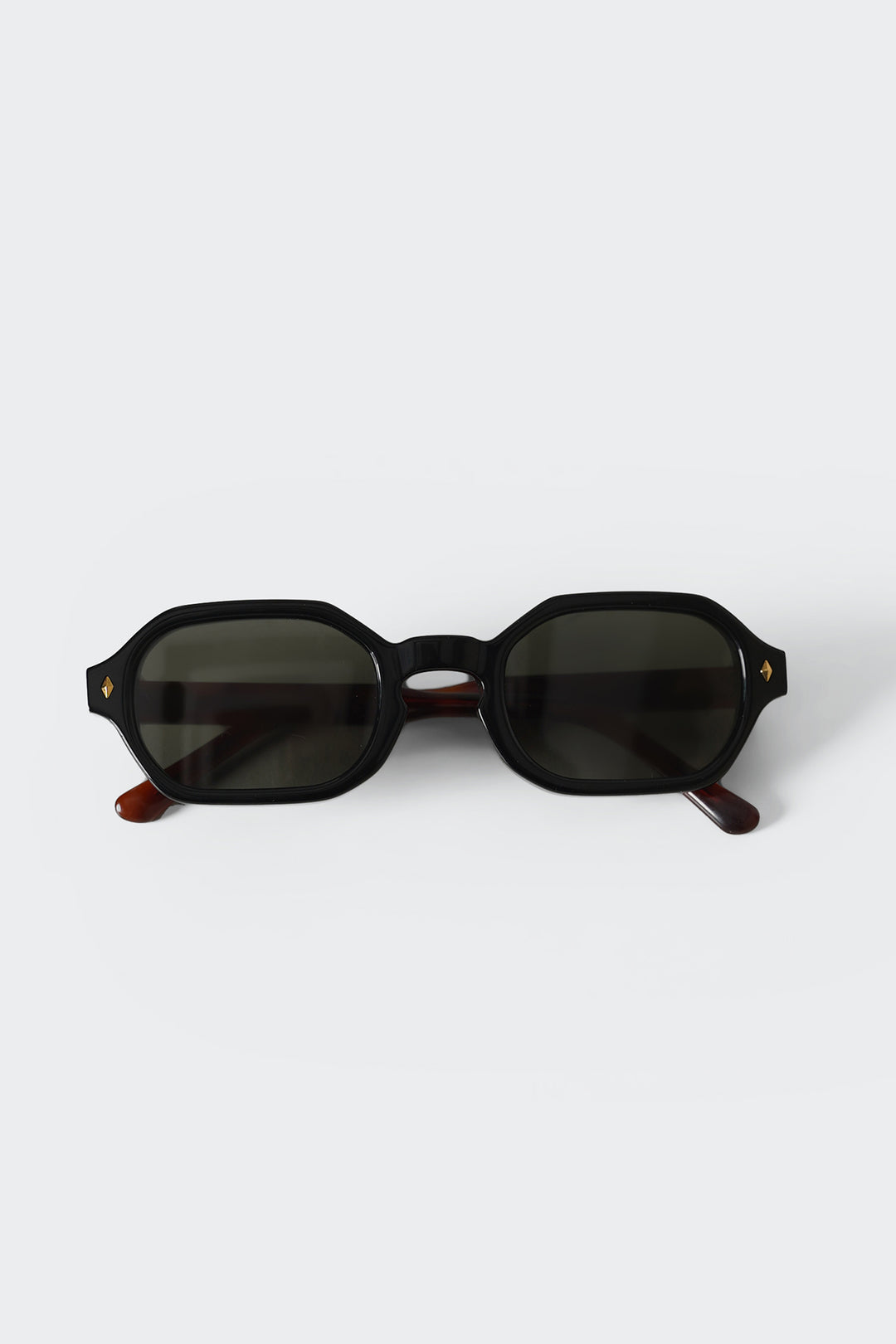 BLACK SUNDOWNER BLACK