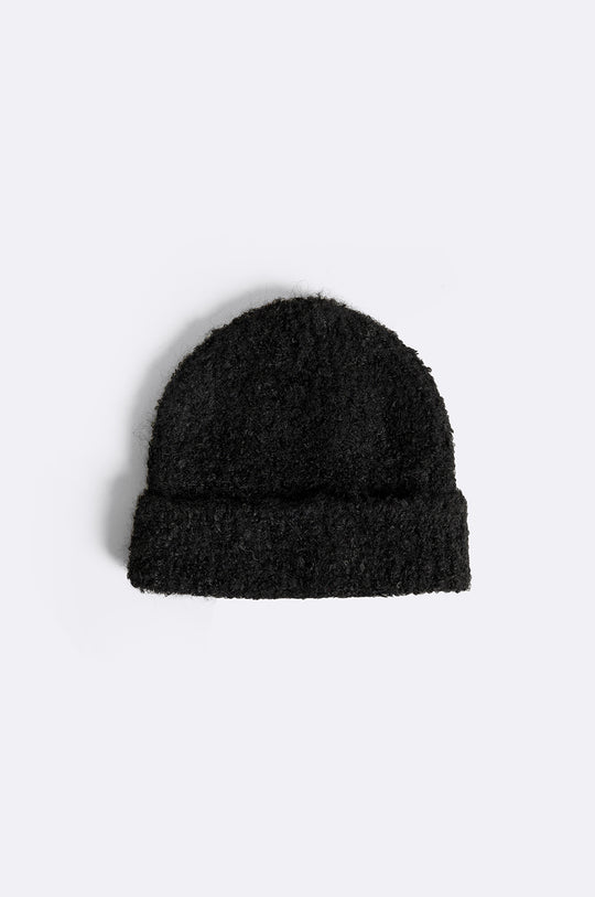 BLACK FUZZY WOOL BEANIE
