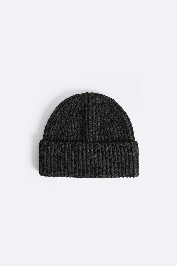GREY RIB-KNIT BEANIE