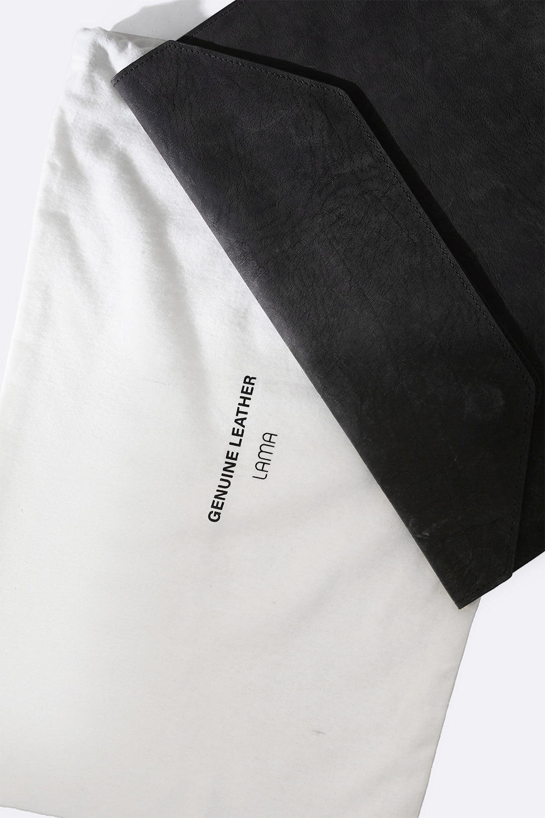 LAPTOP SLEEVE IN GENUINE LEATHER