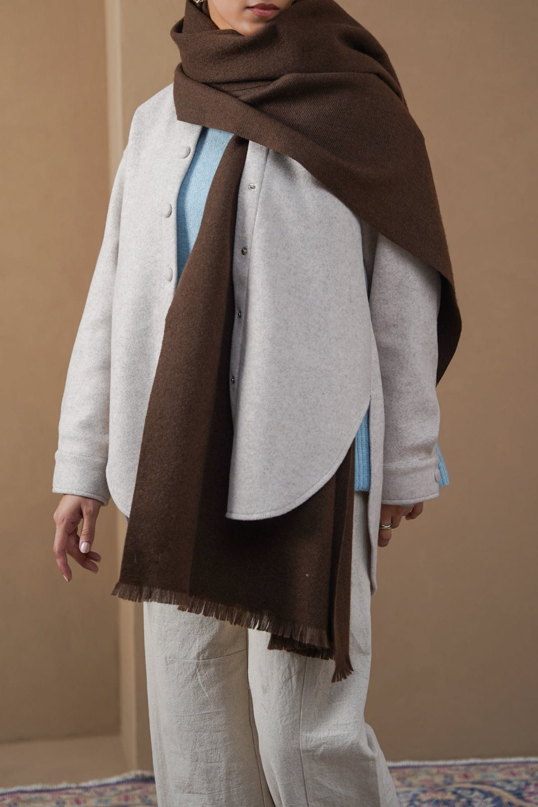 COFFEE PLUSH REVERSIBLE SCARF