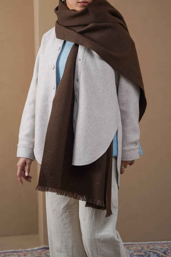 COFFEE PLUSH REVERSIBLE SCARF