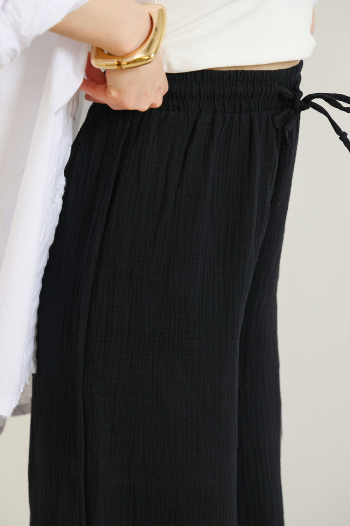 BLACK MUSLIN WIDE PANTS