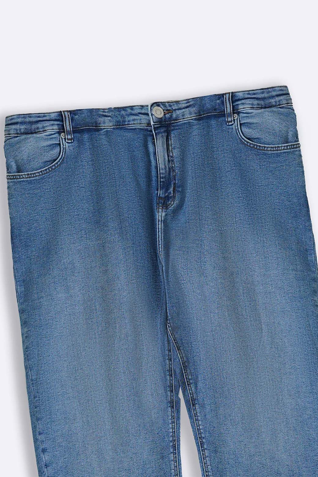 MID-BLUE CURVE SLIM CROPPED JEANS