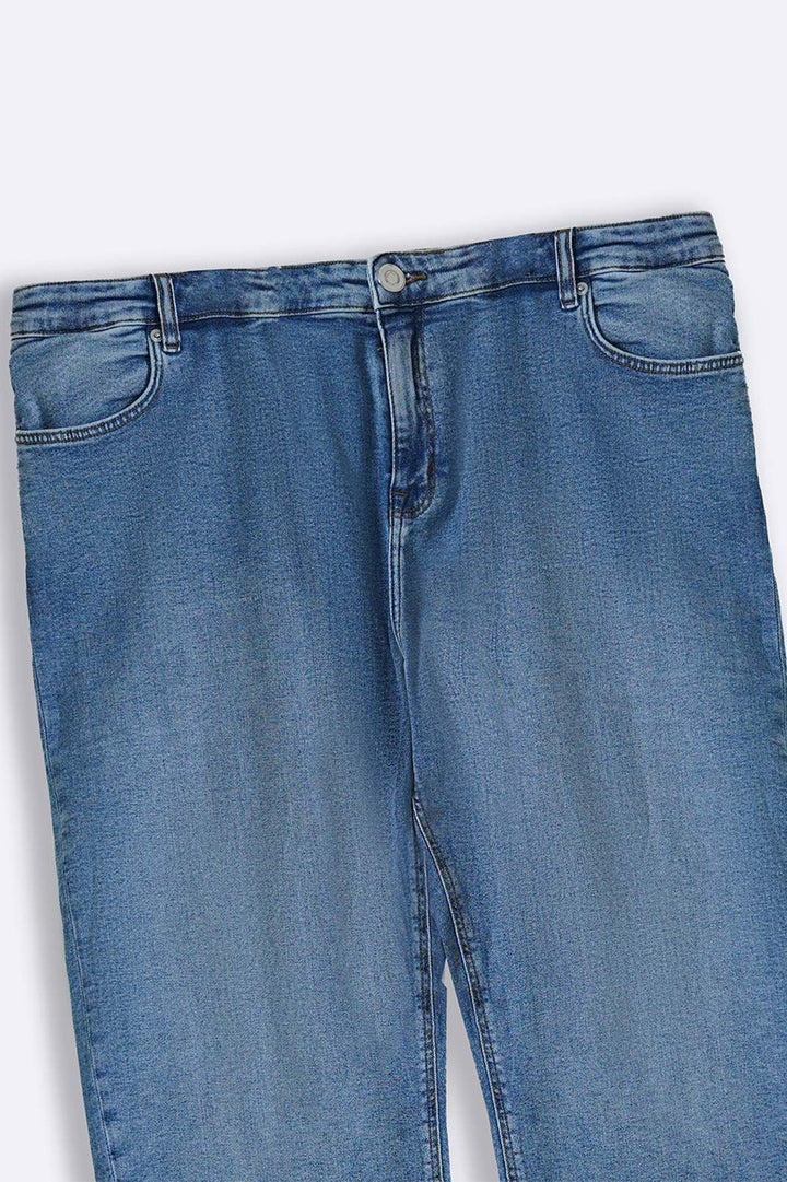 MID-BLUE CURVE SLIM CROPPED JEANS