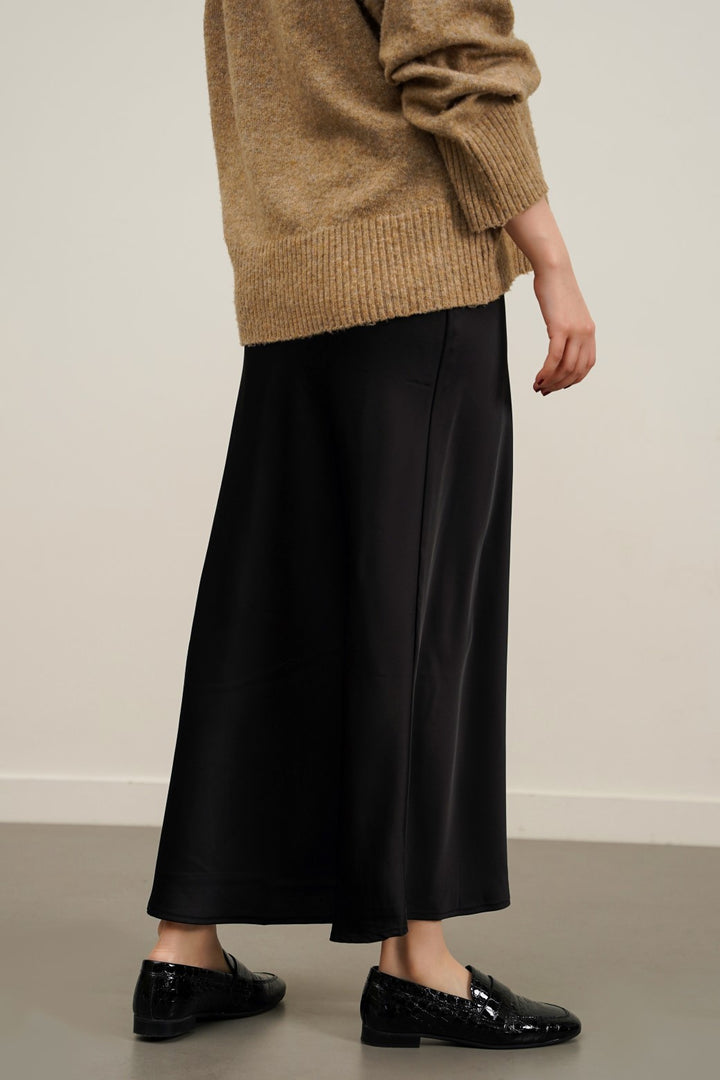 BLACK SATIN LONG SKIRT
