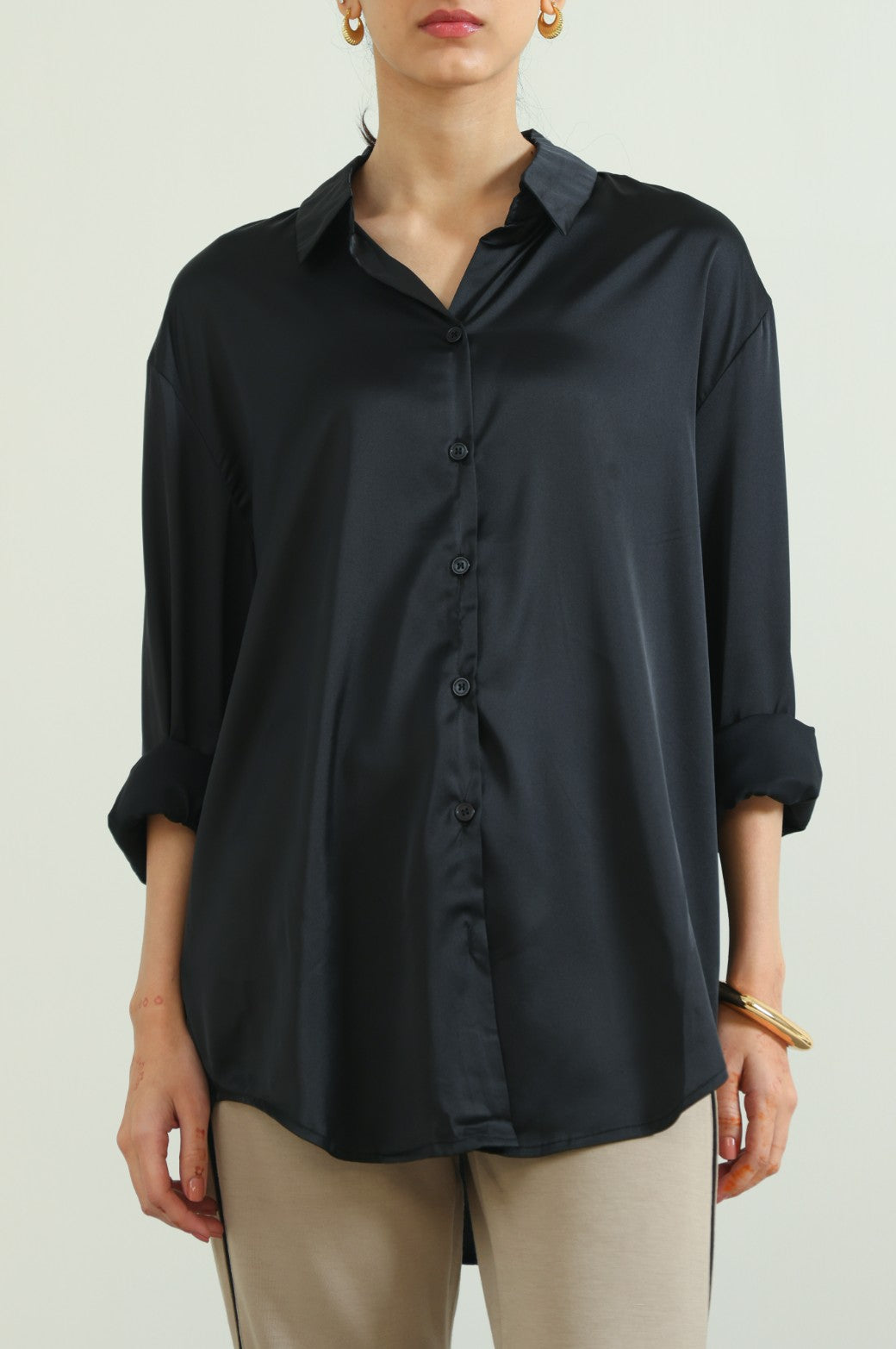 BLACK BASIC SILK SHIRT