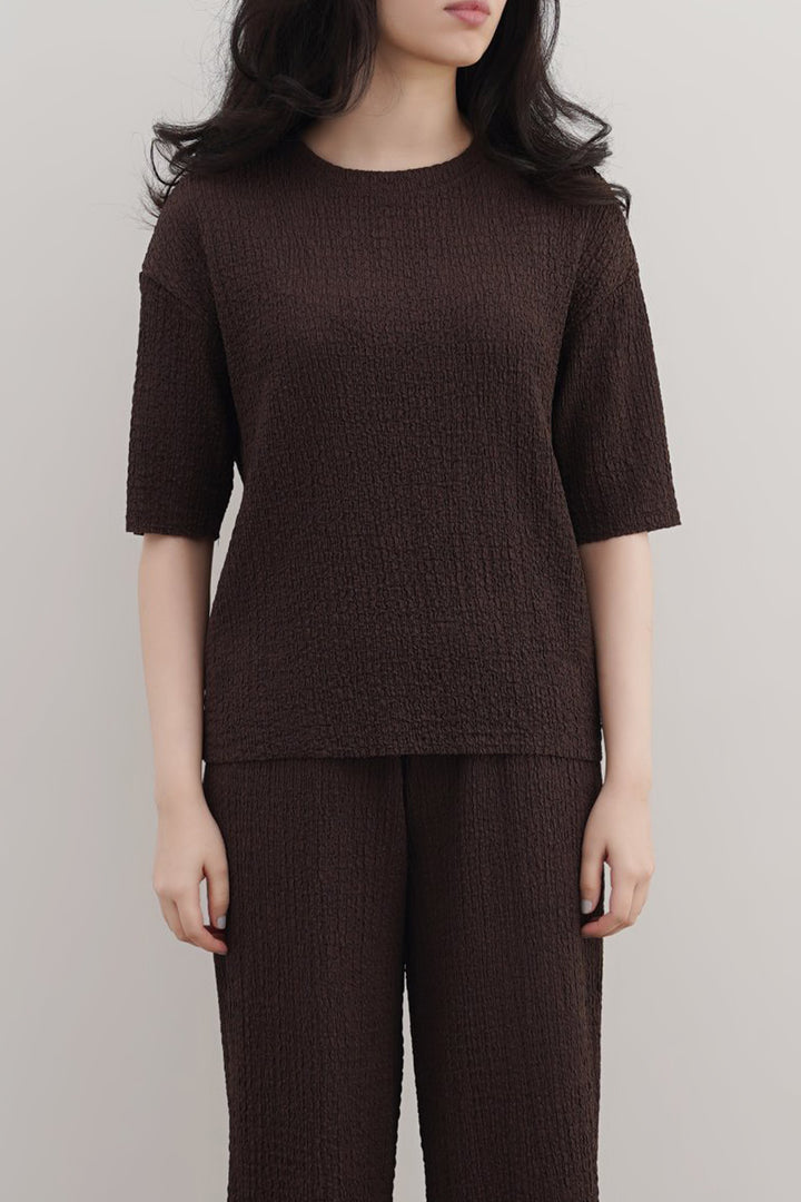 DARK BROWN TEXTURED STRETCHY TOP